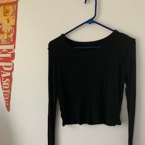 Brandy Melville long sleeve black crop